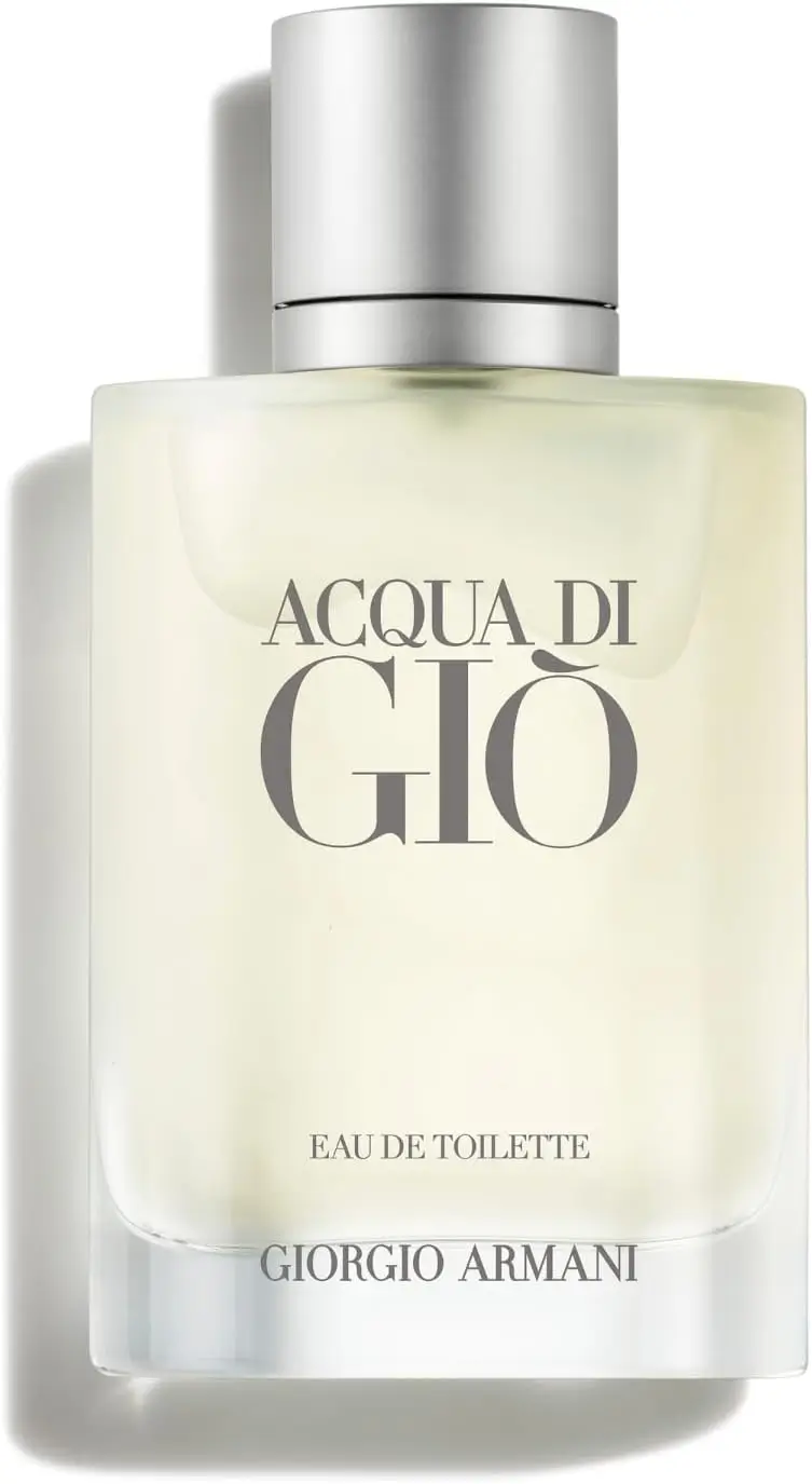 Frasco do perfume masculino Acqua di Giò Eau de Toilette da Giorgio Armani, em tons claros e minimalistas.