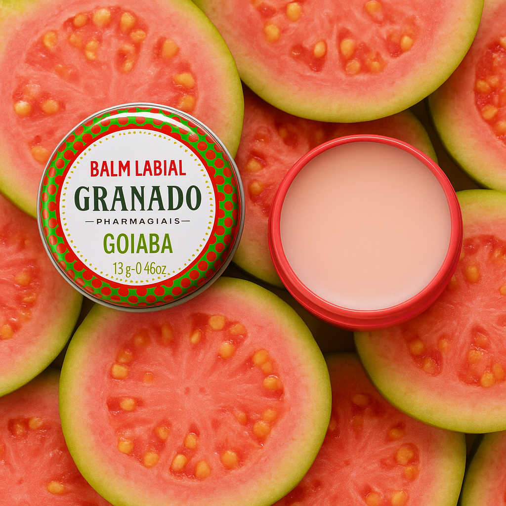 Balm labial Granado de goiaba entre fatias de goiaba rosa.