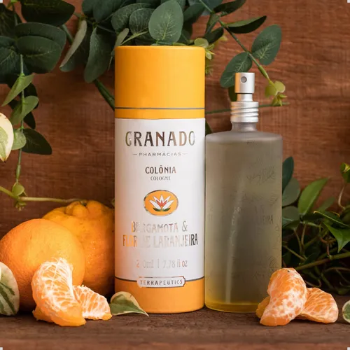 Frasco da colônia Granado Terrapeutics Bergamota & Flor de Laranjeira com detalhes em amarelo, representando sua fragrância cítrica e floral.
